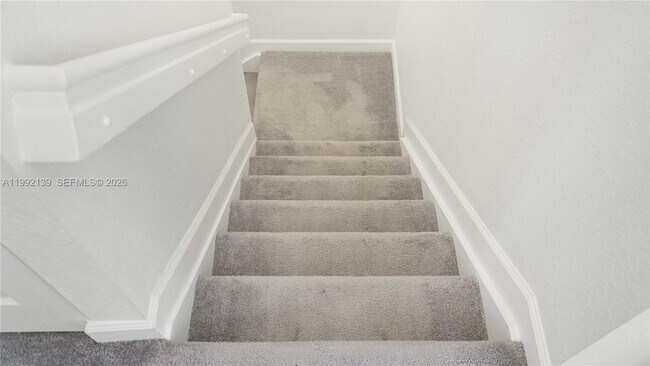 Building Photo - 2676 SE 12th St