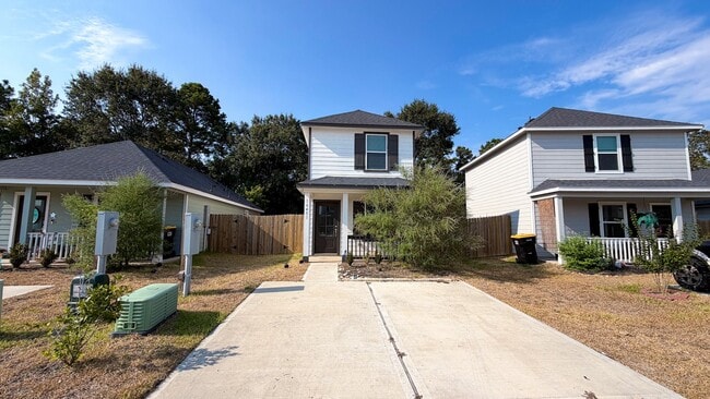 Building Photo - 16451 Jasmine Marie Pl