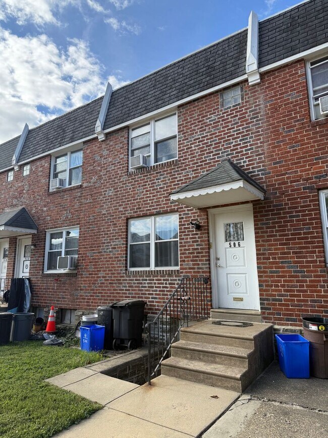 Building Photo - 506 Benner St