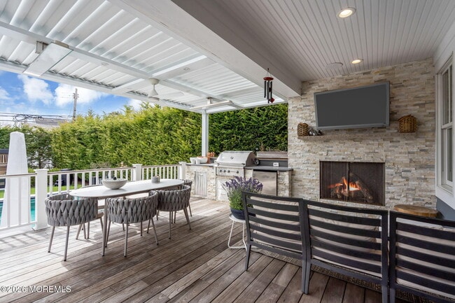 Building Photo - 213 9th Ave