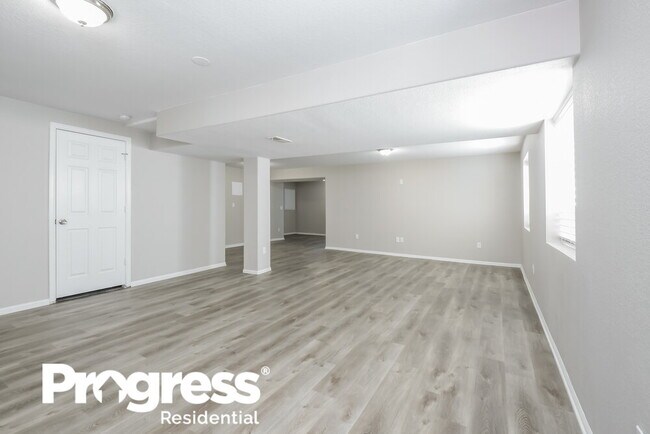 Building Photo - 4223 Pioneer Pl