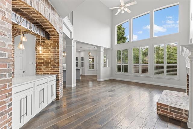 Building Photo - 821 High Willow Dr