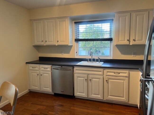 Building Photo - 41 Rhea Run