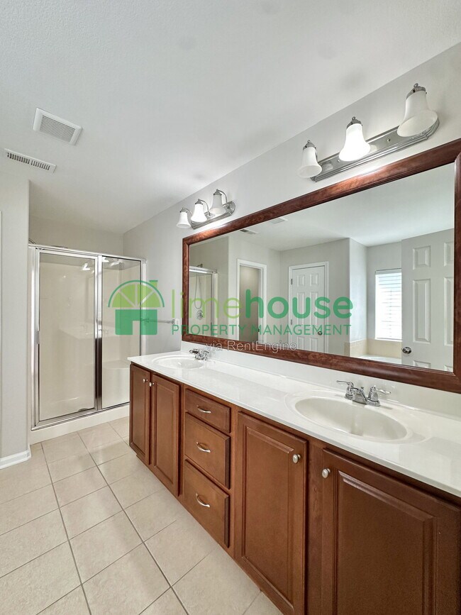 Building Photo - 1503 Vinsa Ct