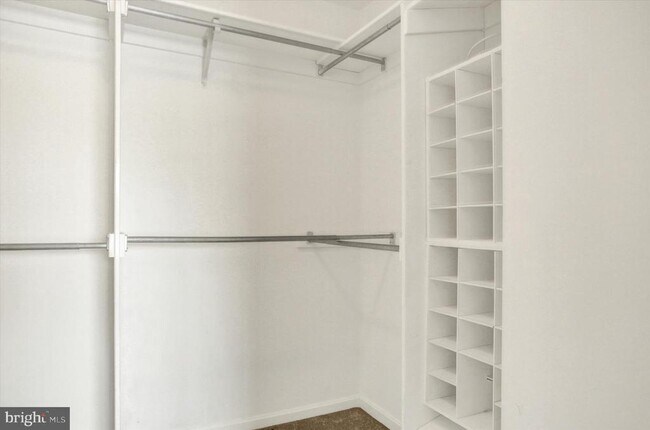 Building Photo - 6444 Terrace Ct