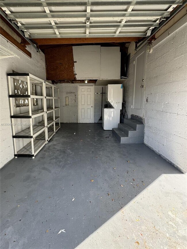 Building Photo - 5353 SW 6th St