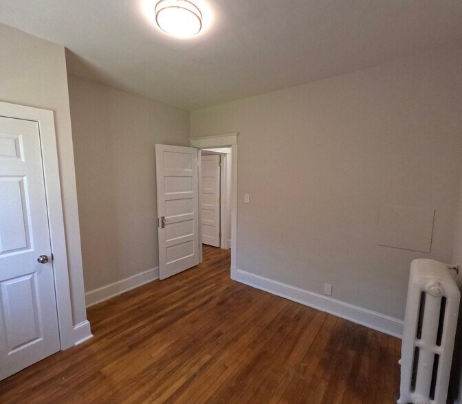 Building Photo - 4317 River Rd NW