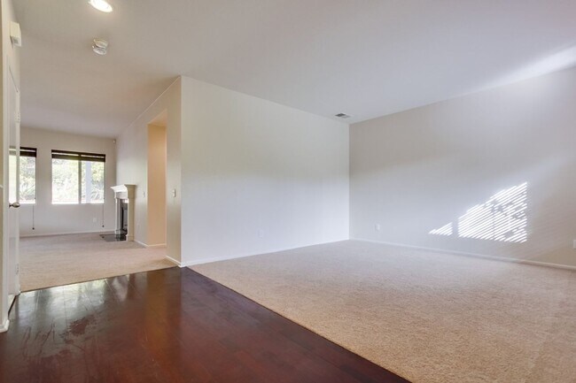 Building Photo - Gorgeous 4 Bedroom Santa Fe Hills Home With a Pool!