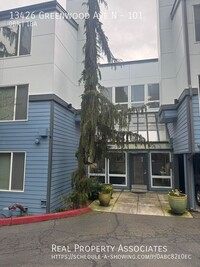Building Photo - 13426 Greenwood Ave N