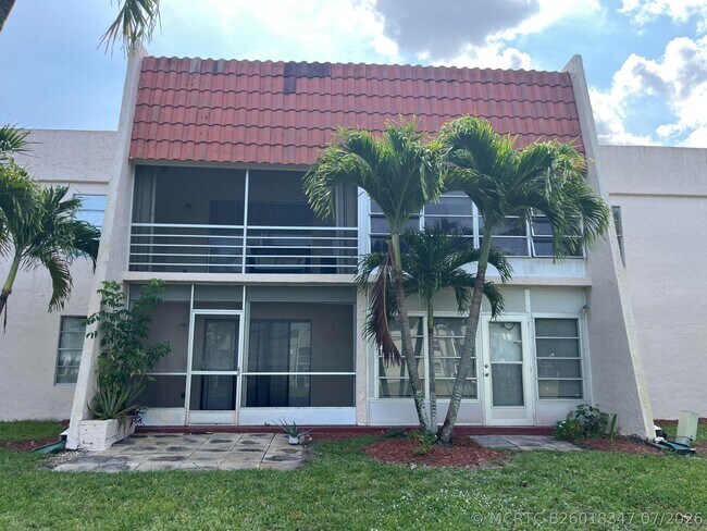 Building Photo - 2500 Fiore Way