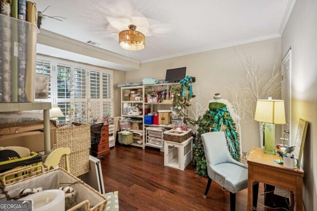 Building Photo - 9026 Riverbend Manor