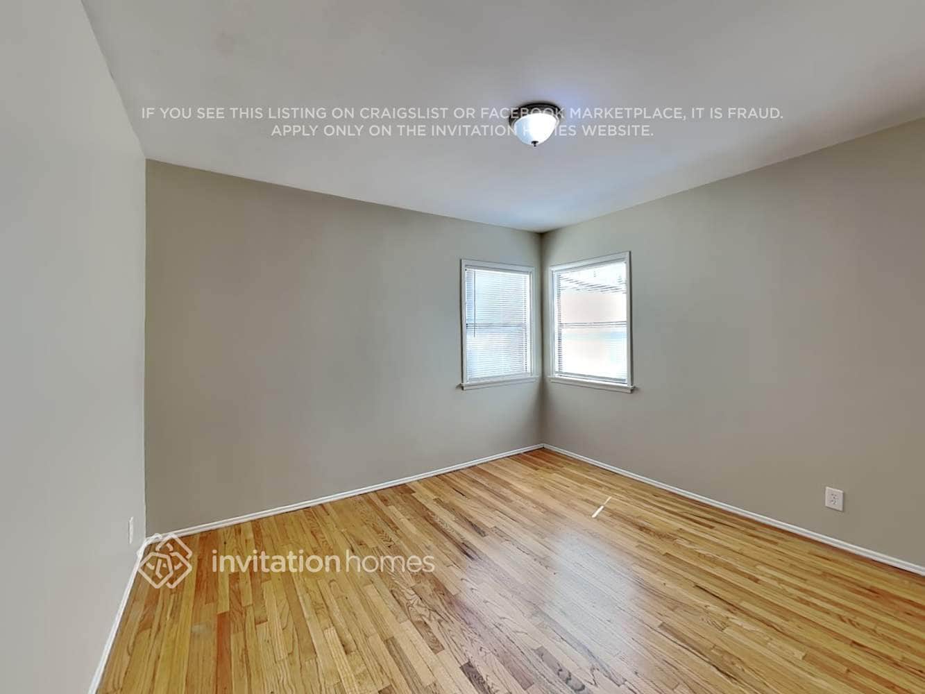 Building Photo - 15042 Romar St