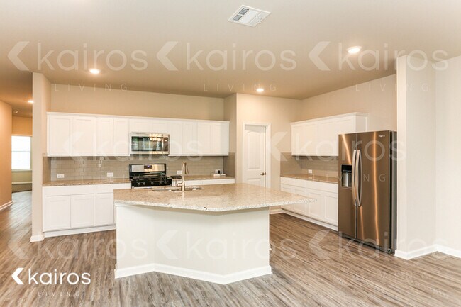 Building Photo - 6515 Tiger Pointe Dr.