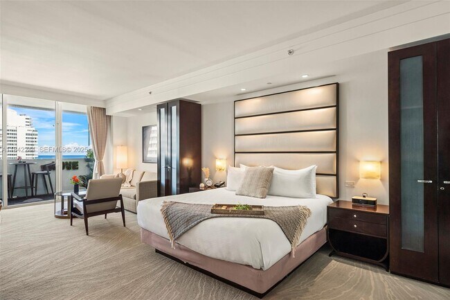 Building Photo - 4391 Collins Ave