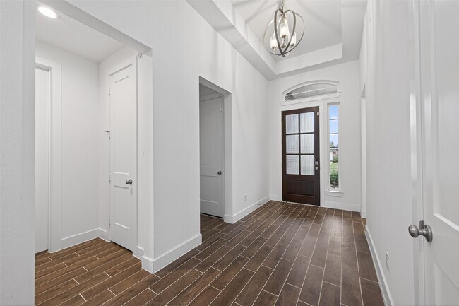 Building Photo - 18338 Tiger Flowers Dr