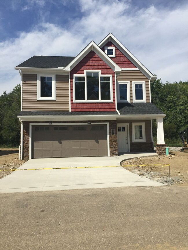 Primary Photo - Beautiful 3 bedroom 2 1/2 bath home