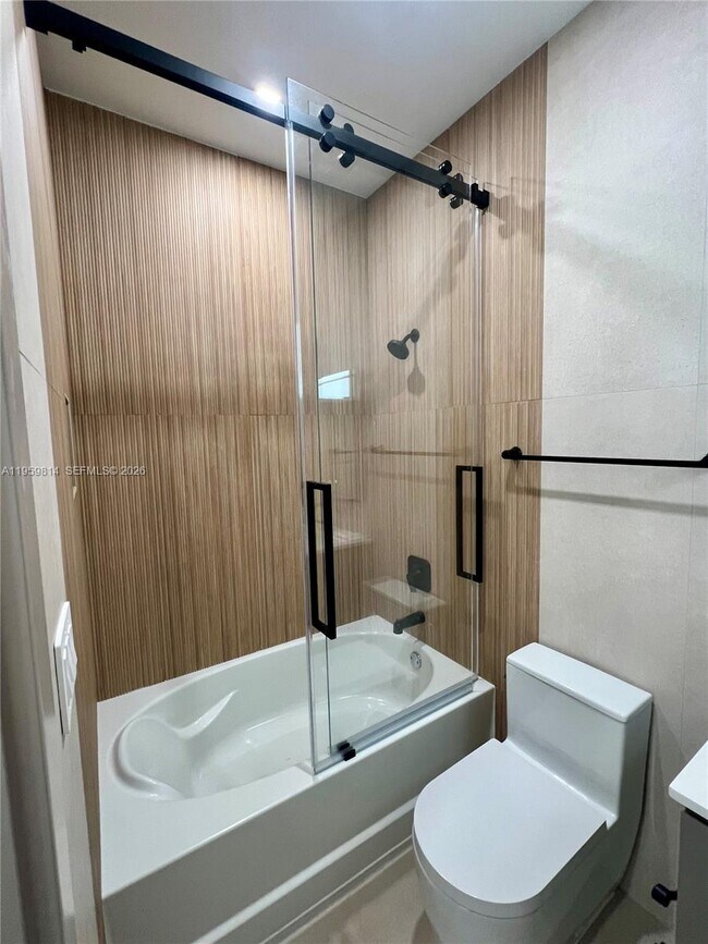 Building Photo - 7850 SW 67th Ave