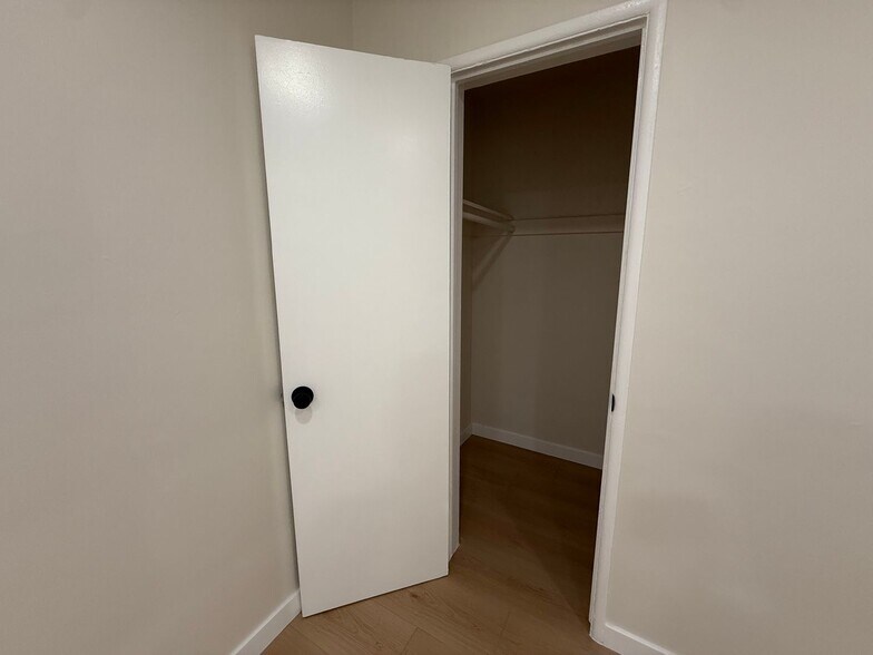 Building Photo - 7339 Woodman Ave