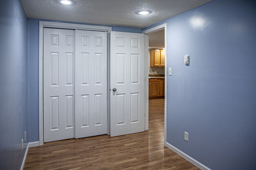 Bedroom - 1404 N Kankakee St