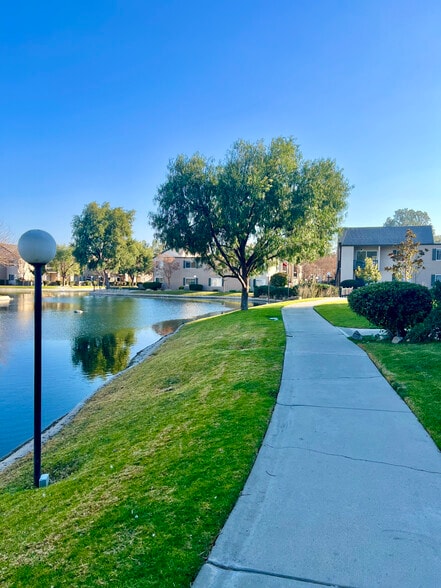 Building Photo - 24518 Nicklaus Dr