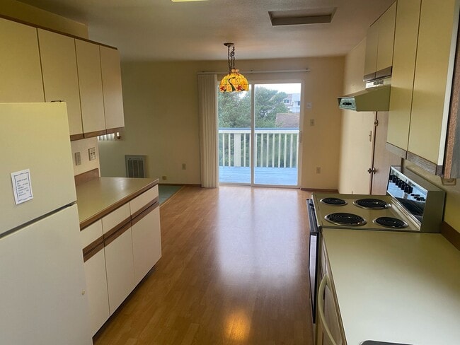 Building Photo - 934 Starfish Ct SW