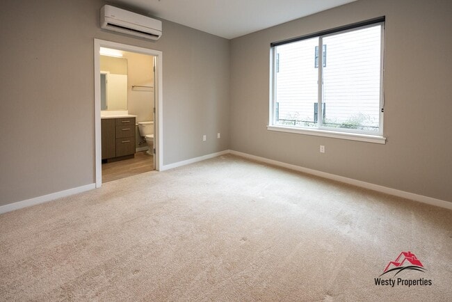 Building Photo - 110 N Blandena St