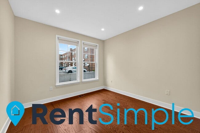 Building Photo - 1418 N Rhodes St