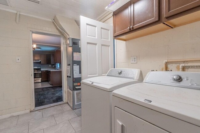 Building Photo - 1404 N Garfield Ave