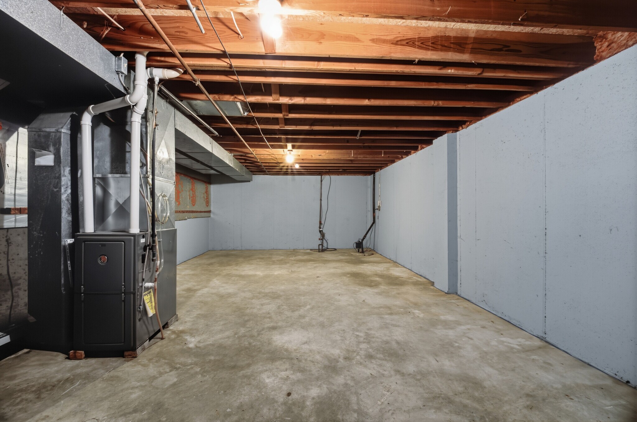 Building Photo - 1355 W Hiawatha Dr