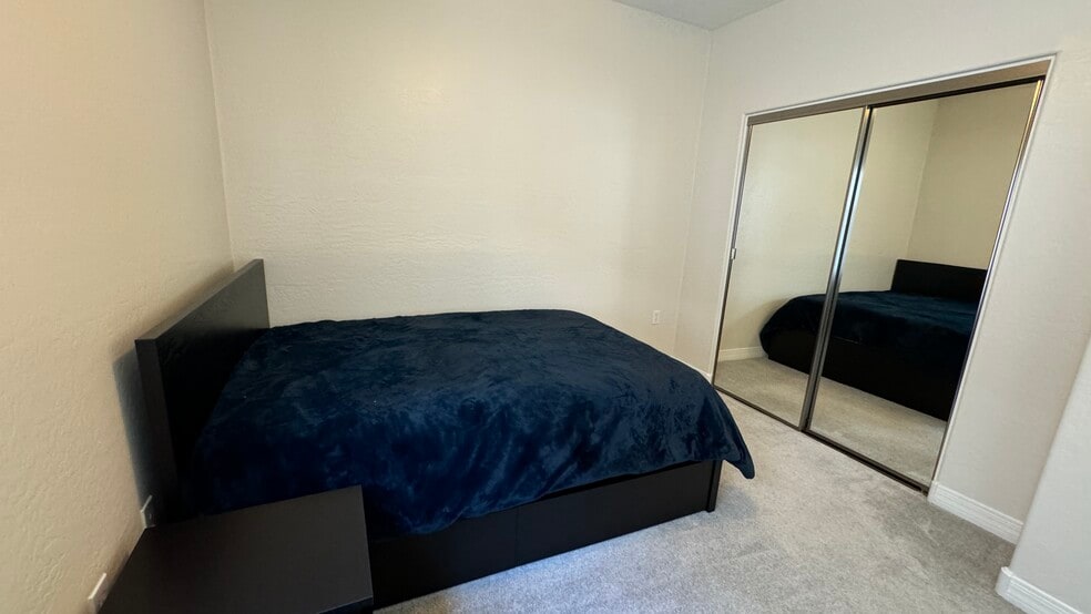 2nd bedroom - 615 E Portland St