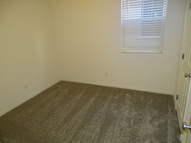 Building Photo - 5 Bedroom Home, 1st Floor Bed and Full Bath, Loft In Inspirada