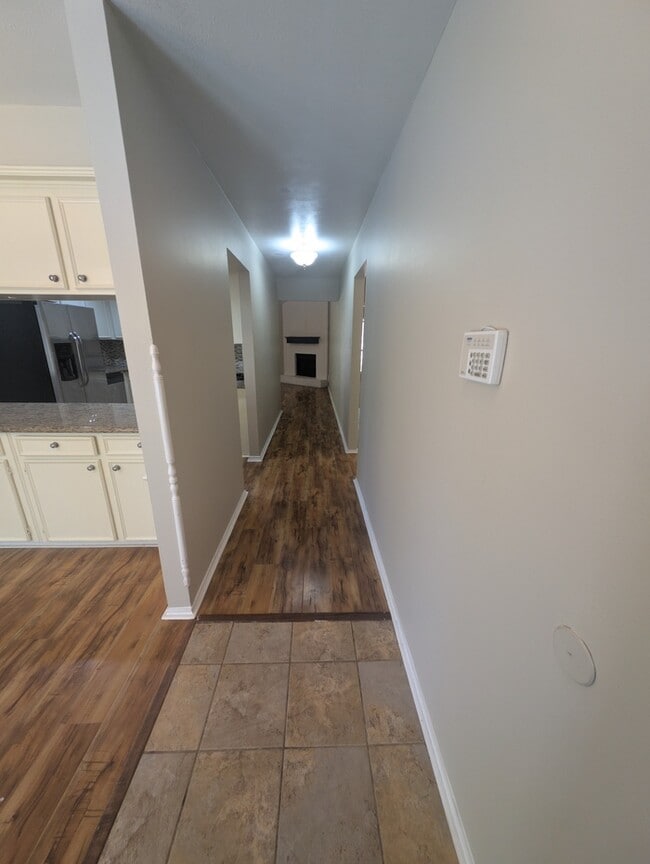 Building Photo - 51 E Mistybreeze Cir