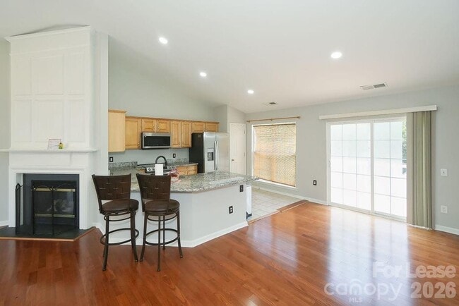 Building Photo - 6824 Southbrook Dr