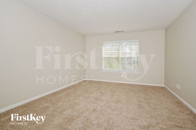 Building Photo - 4824 Ossington Ct