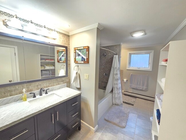 Building Photo - 15 Broomstick Ln