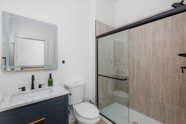 Building Photo - 2110 Drescher St