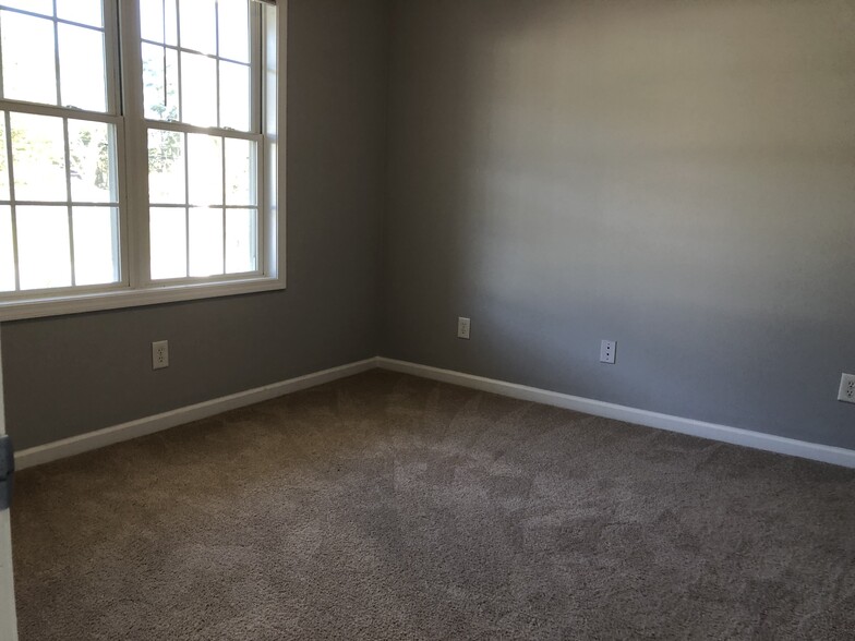 Second Bedroom - 112 Willowfield Ln