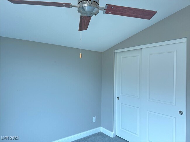 Building Photo - 8797 Pinley Spring St