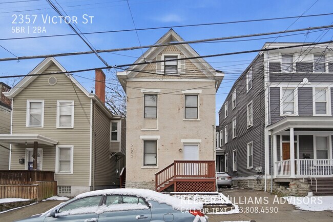Building Photo - 2357 Victor St