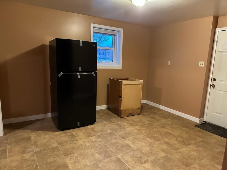 Building Photo - 662 Bailey Dr