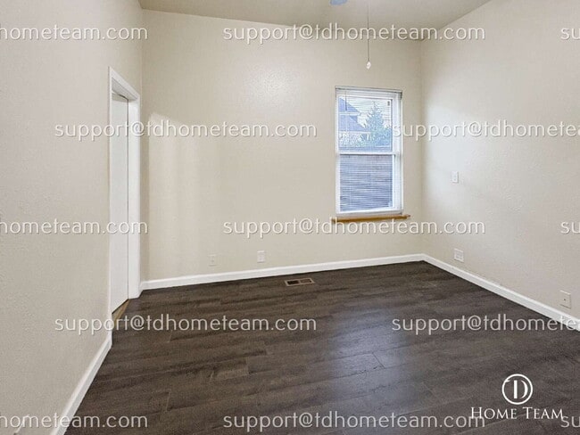 Building Photo - "Charming 4-Bed Tacoma Home with Granite Elegance & Ample Space!"