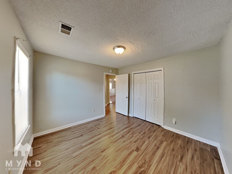 Building Photo - 7350 Royce Cove