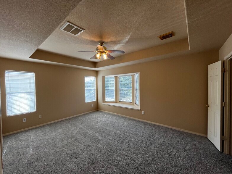 Cozy roomy stylish master suite - 19410 Maywood Falls Cir