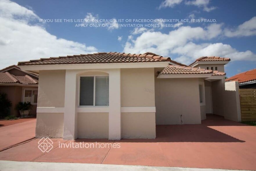 Building Photo - 1906 SW 123rd Ave