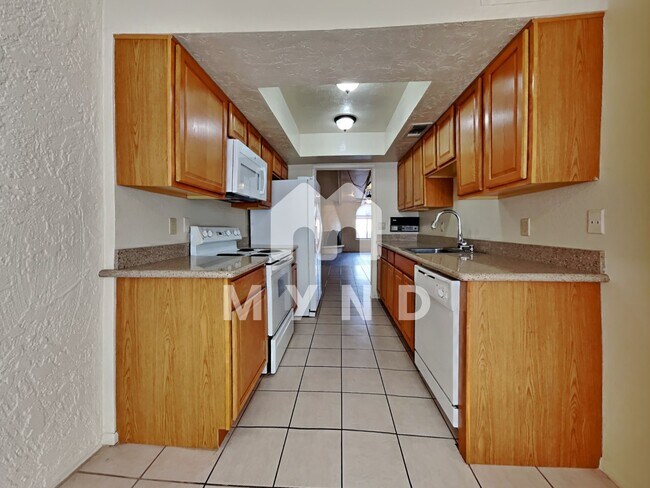 Building Photo - 5100 N Miller Rd Apt 23