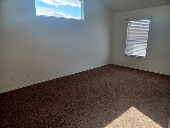 Building Photo - 709 Portillo Dr