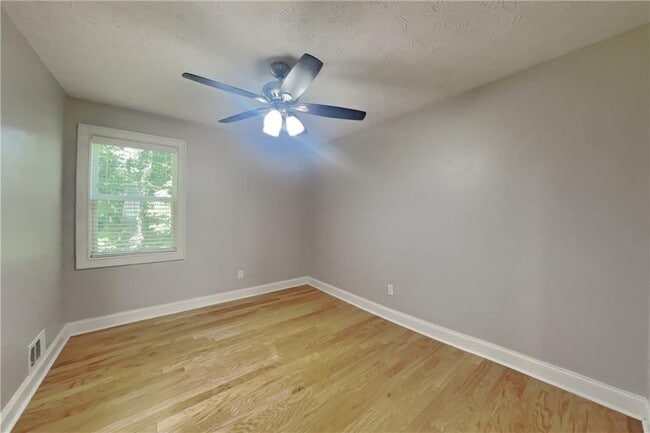Building Photo - 4970 Turtle Rock Dr
