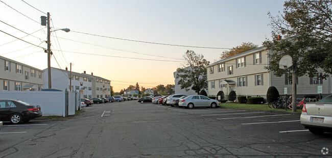 Building Photo - River Drive Apartments