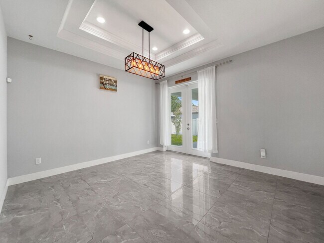 Building Photo - 1703 W Rio Vista Ave