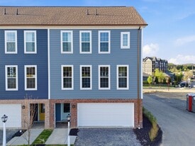 Building Photo - 227 Oliver Way